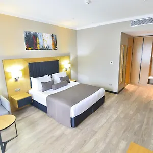 Serenity Comfort فندق